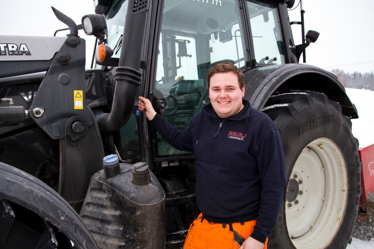 The oldest son, Kristian Kylstad, started collecting tractor models when he was a small boy. He now has 65 small models and a Valtra N163 as his means of livelihood.”