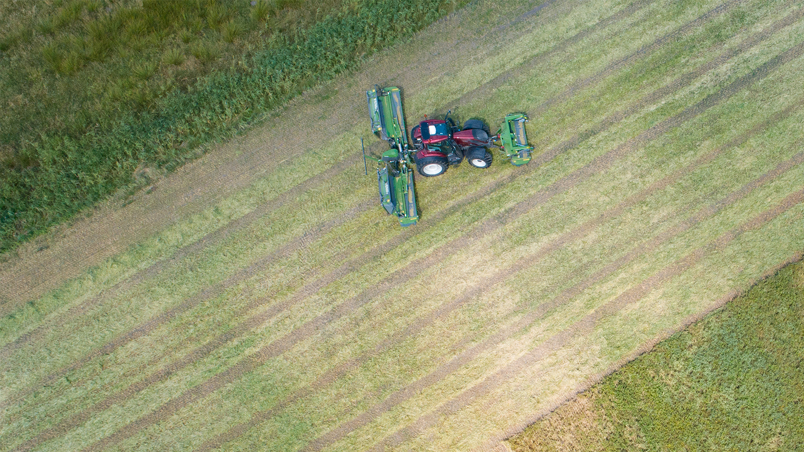 valtra-auto-u-pilot-headland-management-thumbnail_4000x2500.jpg