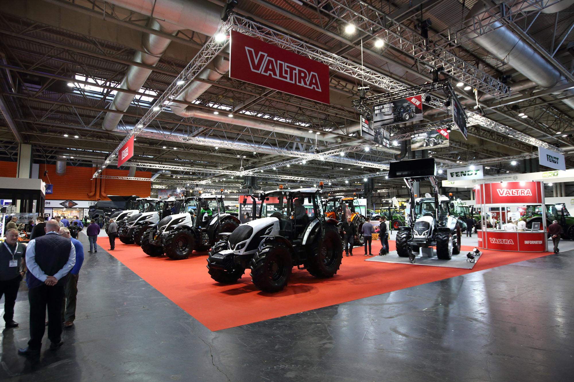 Valtra lineup Lamma show 2019