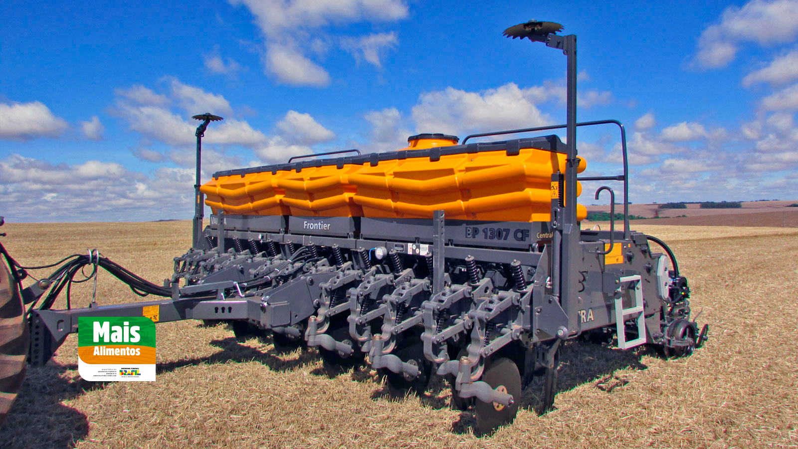 valtra-planFrontierr-HERO-v2.jpg