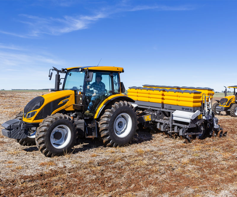 valtra-a4s-03.jpg