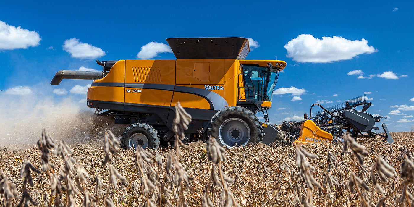 VALTRA-COLHEITA_SOJA1.jpg